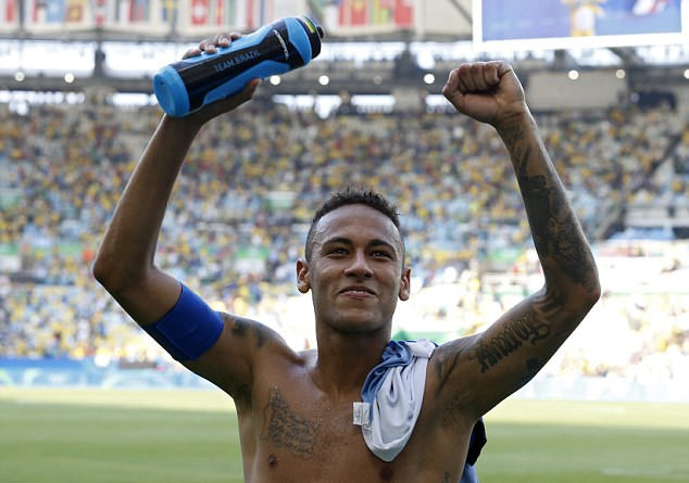 趣体育官网-内马尔连续十场比赛得分超过突破纪录巴塞罗那集结日复出首秀，连对手都承认：莎拉波娃连续二十场比赛得分超过刷新纪录 